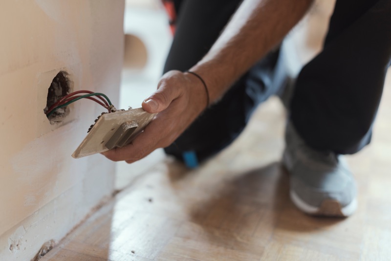 ¿Cuándo es recomendable cambiar la instalación eléctrica de un piso antiguo?